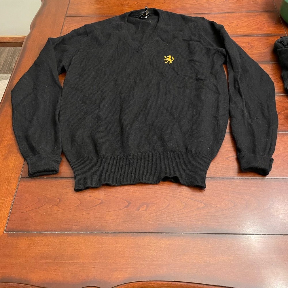 Keynote 100% Lambswool V-Neck‎ Sweater